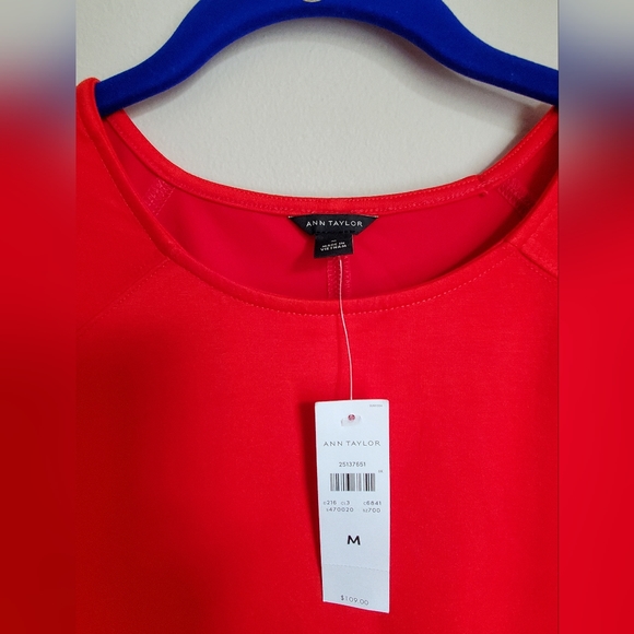 Red dress. Short sleeve. Straight cut. NWT. Medium - Picture 3 of 10